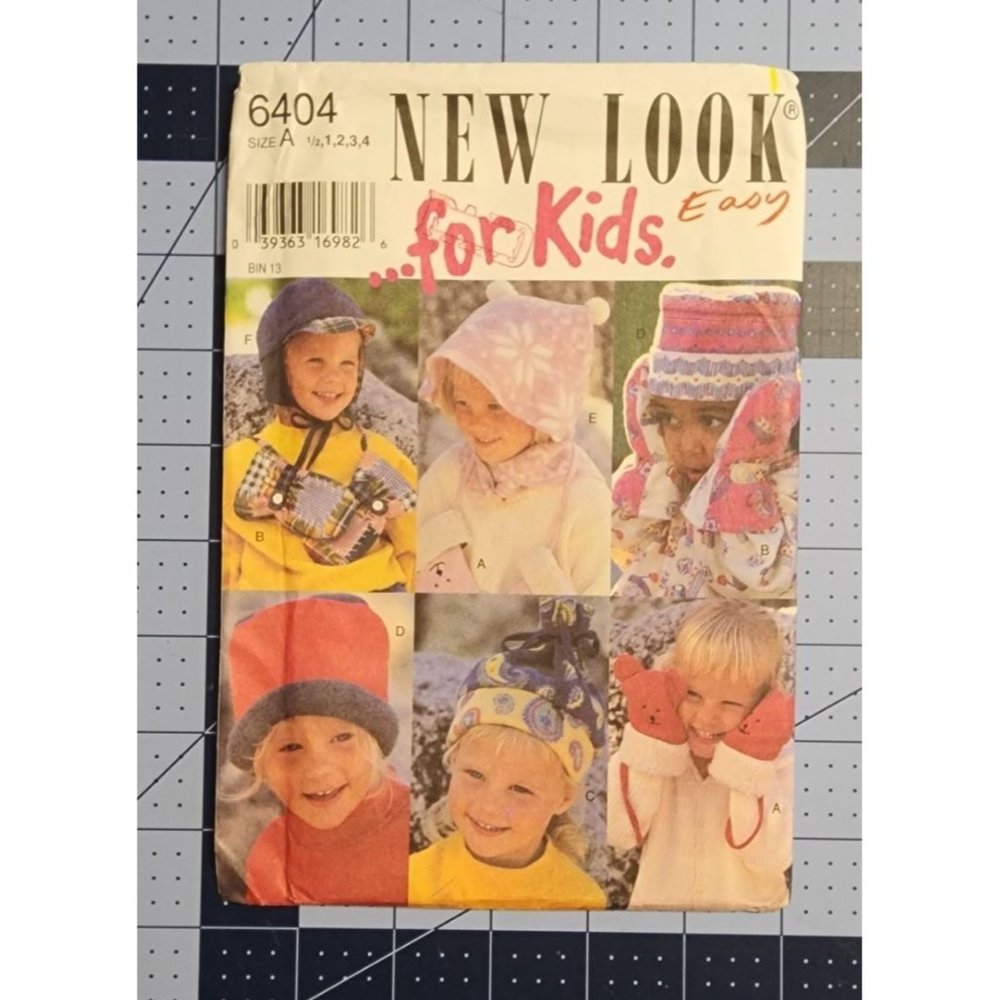 New Look 6404 Kids Hat Hood Mittens Winter UNCUT Sewing Pattern Size A 1/2-4